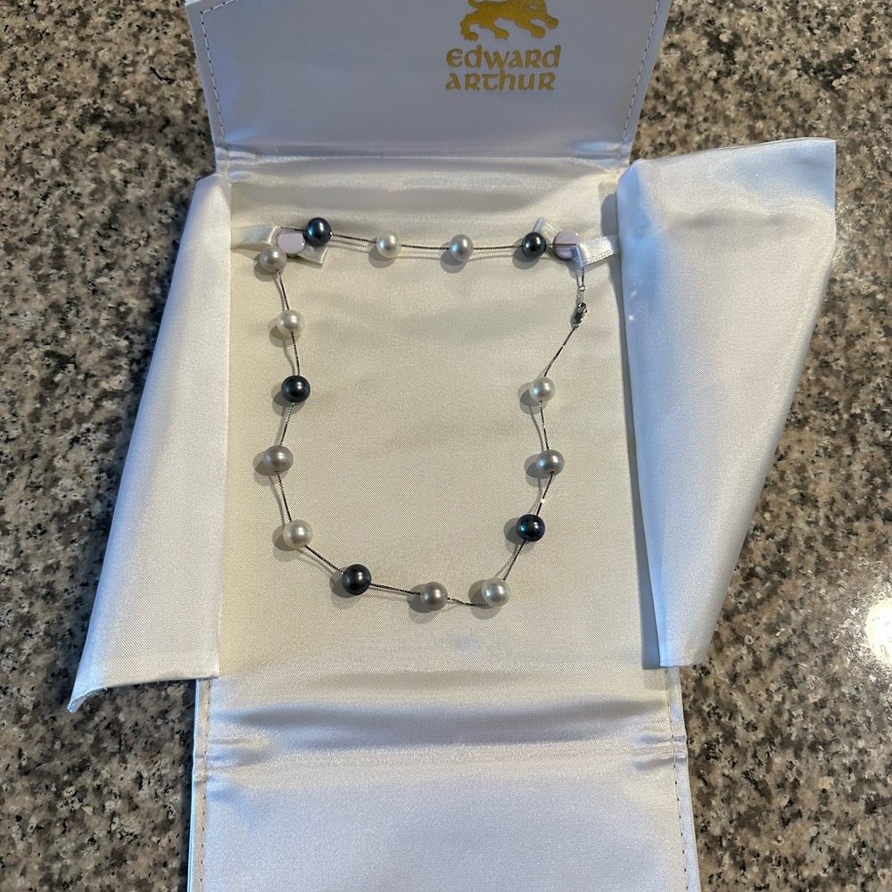 Pearl necklace - Picture 2 of 4